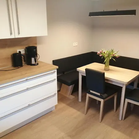 아파트 Wohnhaus21 *