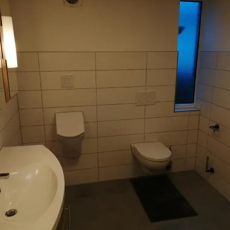 Wohnhaus21 아파트 *